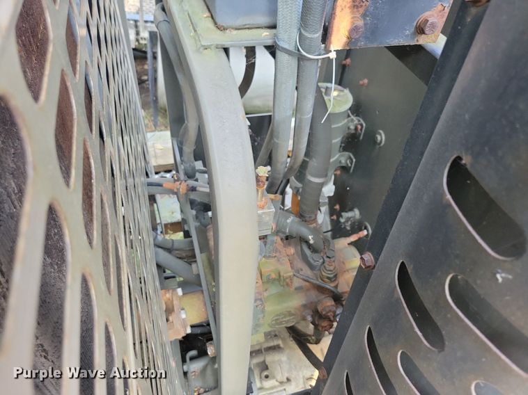 image for item DN3527 1992 Oshkosh HB2518-MP3 snow blower truck