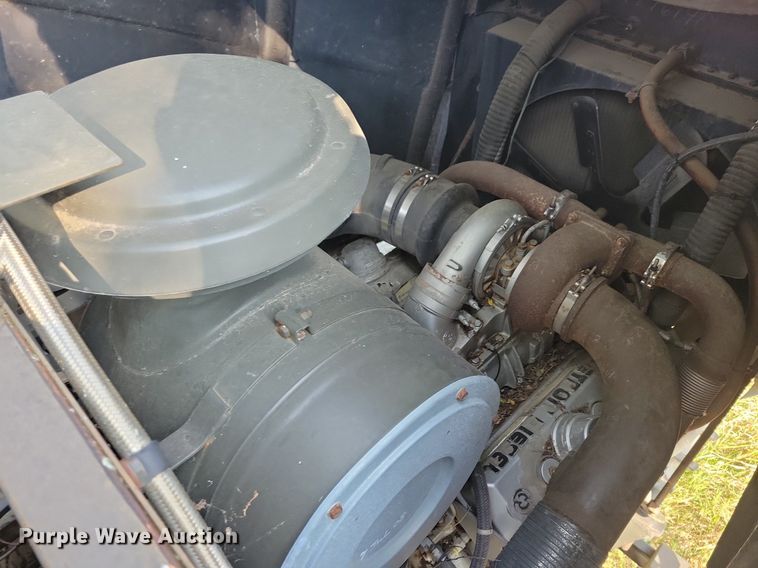 image for item DN3527 1992 Oshkosh HB2518-MP3 snow blower truck