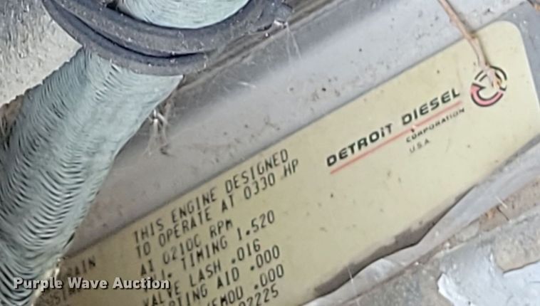 image for item DN3527 1992 Oshkosh HB2518-MP3 snow blower truck