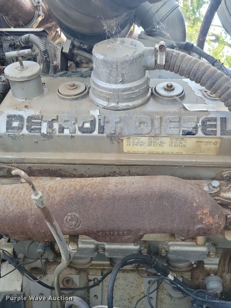 image for item DN3527 1992 Oshkosh HB2518-MP3 snow blower truck