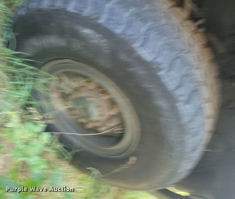 image for item DN3527 1992 Oshkosh HB2518-MP3 snow blower truck