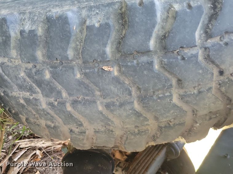 image for item DN3527 1992 Oshkosh HB2518-MP3 snow blower truck