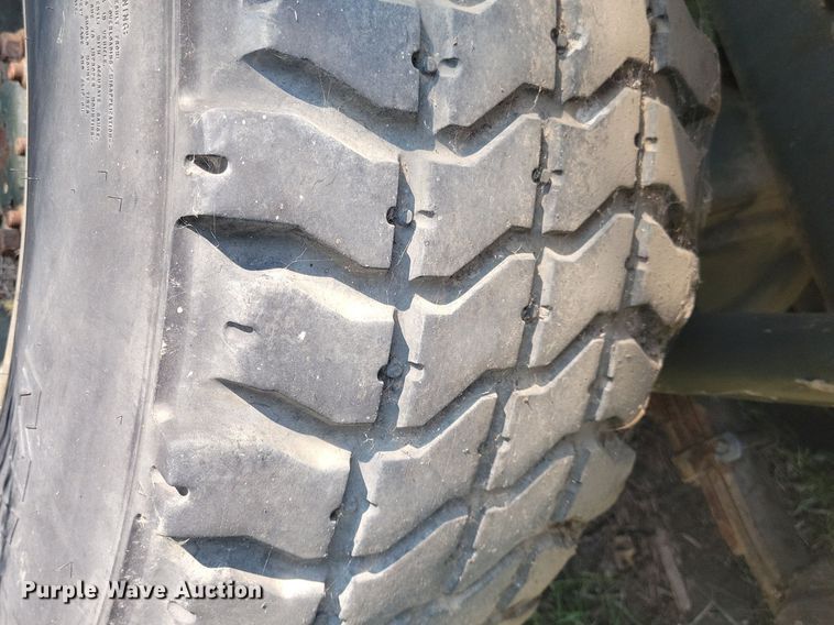 image for item DN3527 1992 Oshkosh HB2518-MP3 snow blower truck