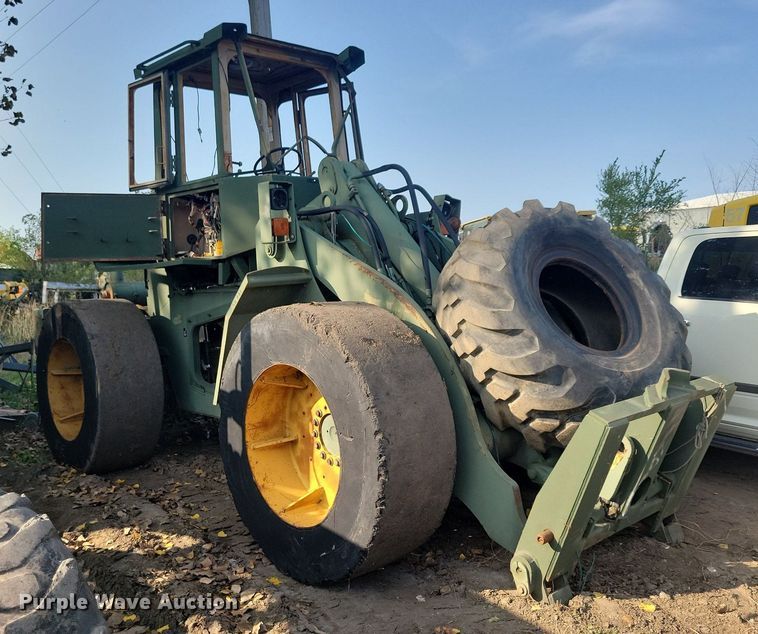 image for item DN3528 1989 John Deere 644EZ wheel loader