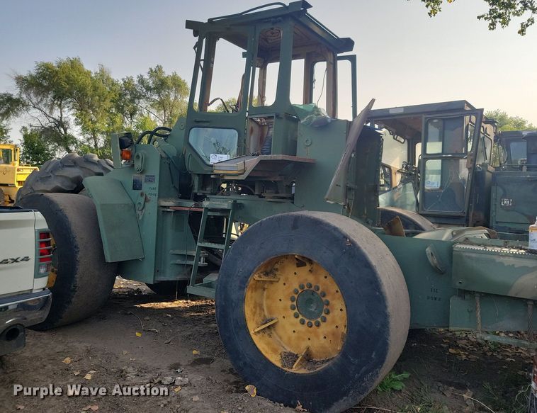 image for item DN3528 1989 John Deere 644EZ wheel loader