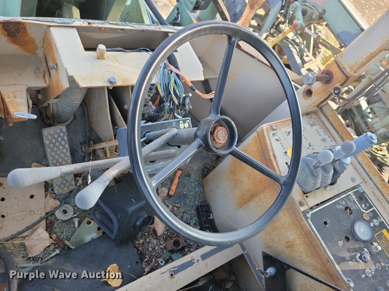 image for item DN3528 1989 John Deere 644EZ wheel loader