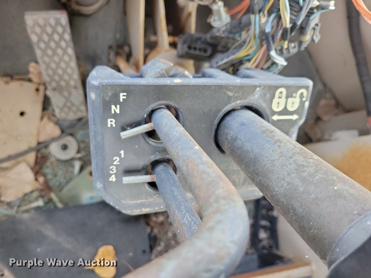 image for item DN3528 1989 John Deere 644EZ wheel loader