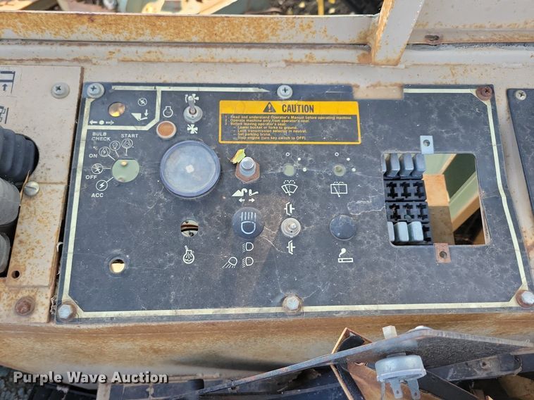 image for item DN3528 1989 John Deere 644EZ wheel loader