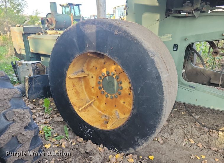 image for item DN3528 1989 John Deere 644EZ wheel loader