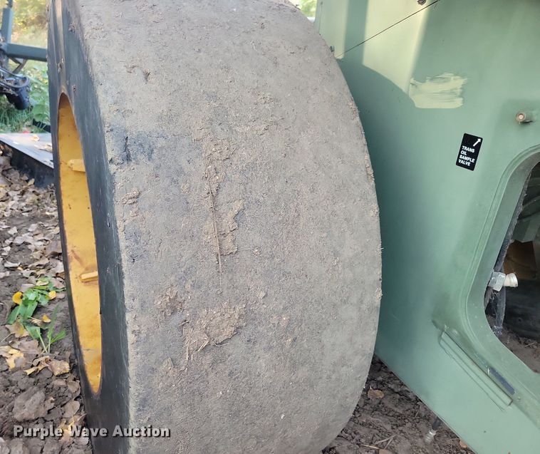 image for item DN3528 1989 John Deere 644EZ wheel loader
