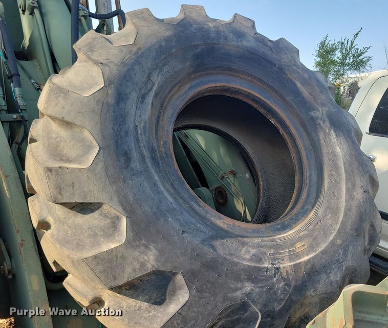 image for item DN3528 1989 John Deere 644EZ wheel loader