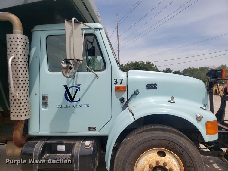 image for item DO2959 2002 International 4700 dump truck