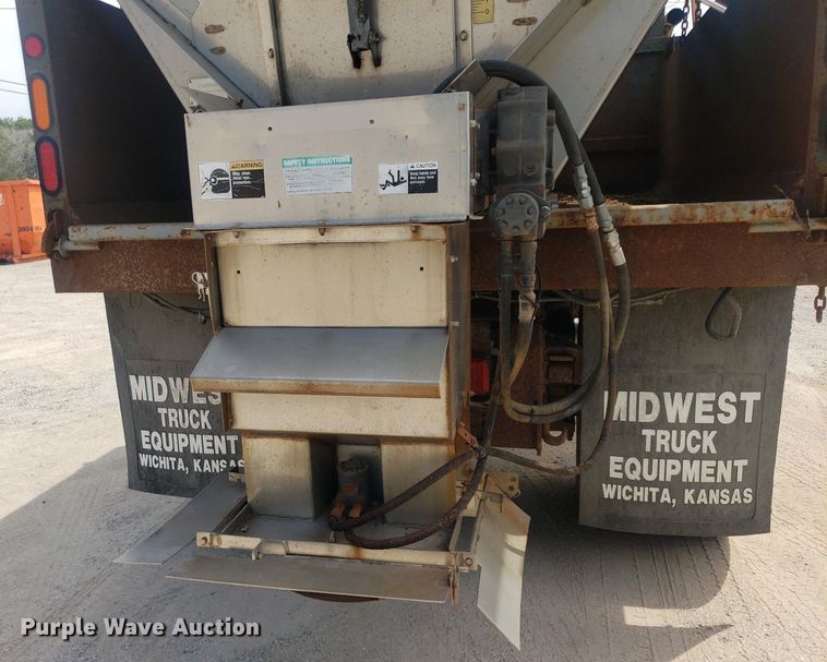 image for item DO2959 2002 International 4700 dump truck