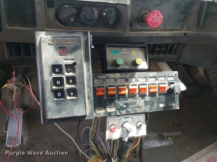 image for item DO2959 2002 International 4700 dump truck