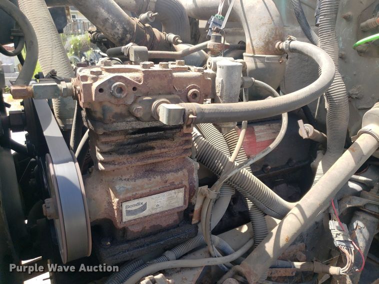 image for item DO2959 2002 International 4700 dump truck