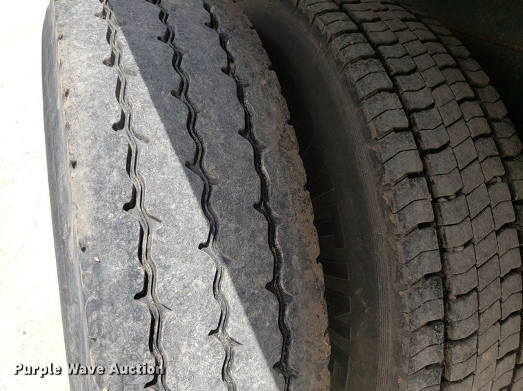 image for item DO2959 2002 International 4700 dump truck