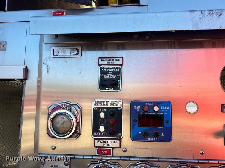 image for item DO7471 2007 Spartan Gladiator Classic pumper fire truck