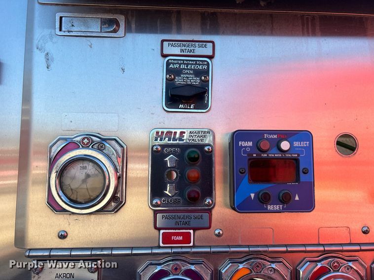 image for item DO7471 2007 Spartan Gladiator Classic pumper fire truck