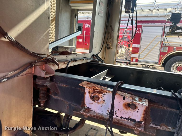 image for item DO7471 2007 Spartan Gladiator Classic pumper fire truck