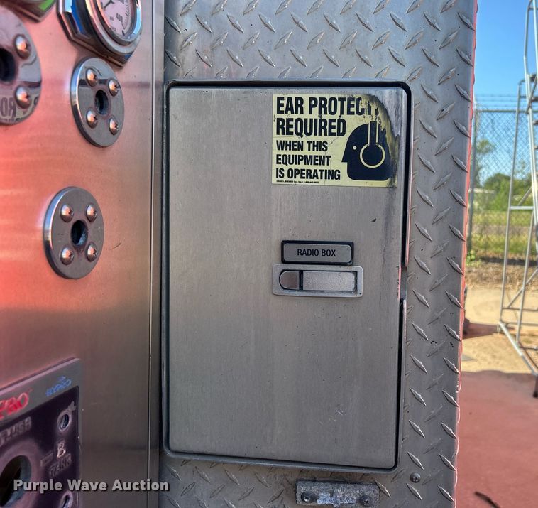 image for item DO7471 2007 Spartan Gladiator Classic pumper fire truck