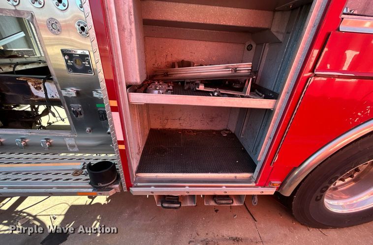 image for item DO7471 2007 Spartan Gladiator Classic pumper fire truck