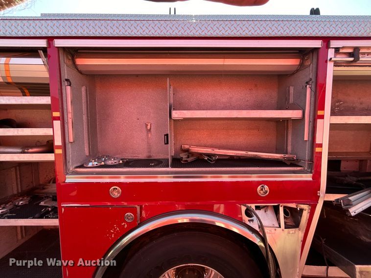 image for item DO7471 2007 Spartan Gladiator Classic pumper fire truck