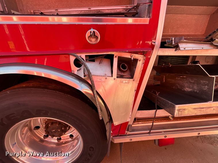 image for item DO7471 2007 Spartan Gladiator Classic pumper fire truck