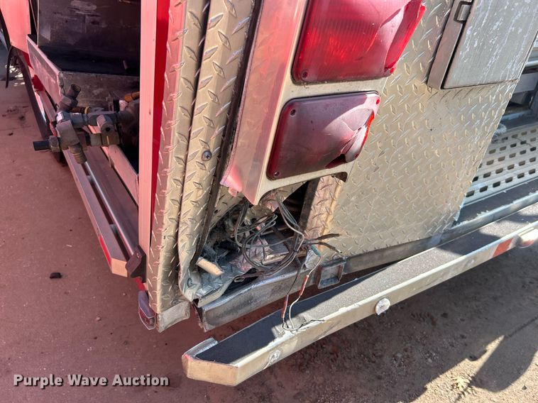 image for item DO7471 2007 Spartan Gladiator Classic pumper fire truck