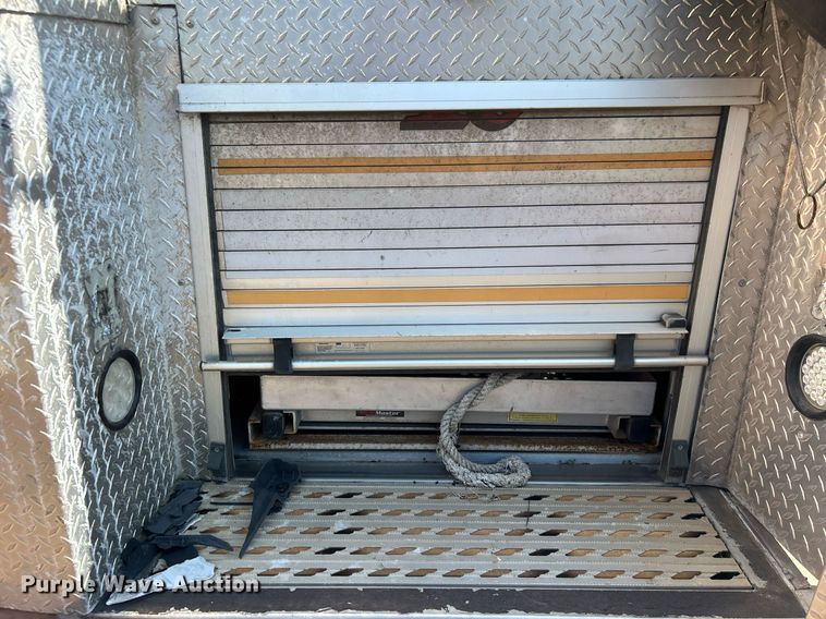 image for item DO7471 2007 Spartan Gladiator Classic pumper fire truck