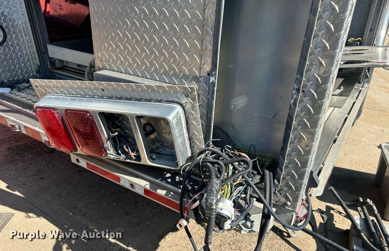 image for item DO7471 2007 Spartan Gladiator Classic pumper fire truck