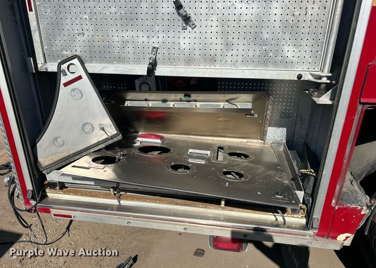 image for item DO7471 2007 Spartan Gladiator Classic pumper fire truck