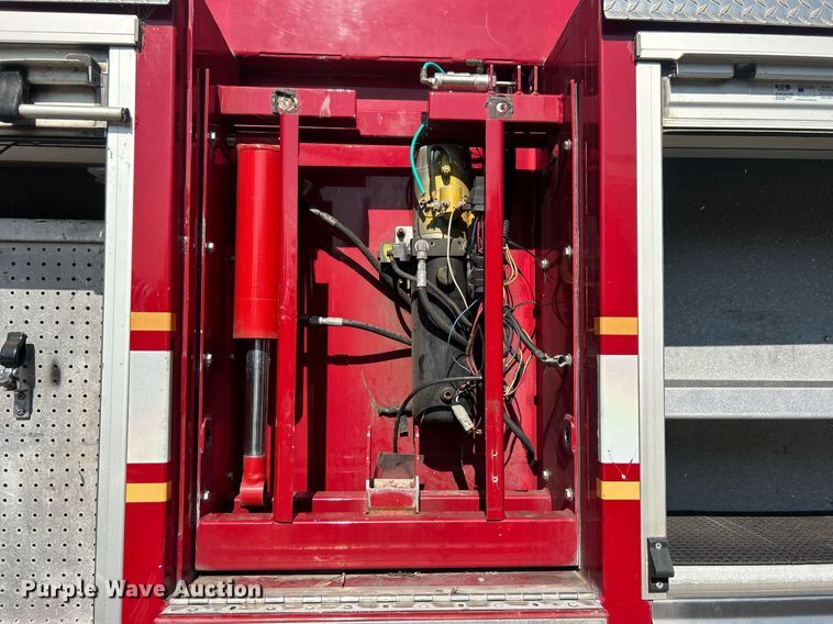 image for item DO7471 2007 Spartan Gladiator Classic pumper fire truck