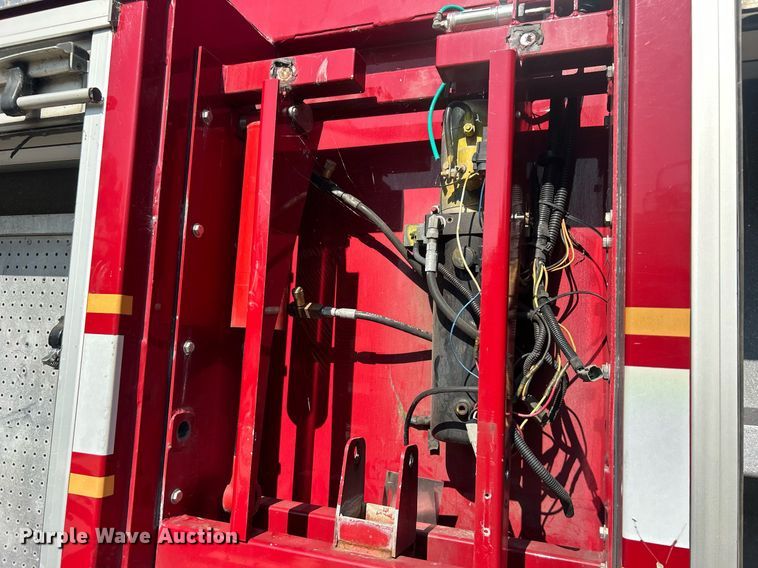 image for item DO7471 2007 Spartan Gladiator Classic pumper fire truck