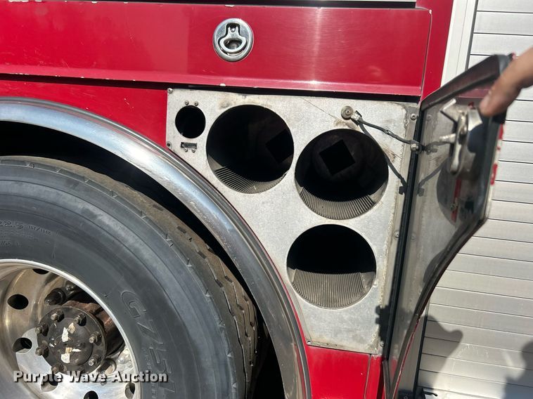 image for item DO7471 2007 Spartan Gladiator Classic pumper fire truck