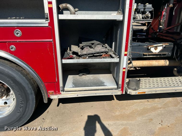 image for item DO7471 2007 Spartan Gladiator Classic pumper fire truck