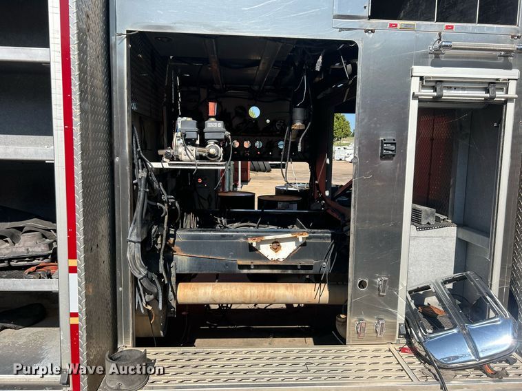 image for item DO7471 2007 Spartan Gladiator Classic pumper fire truck