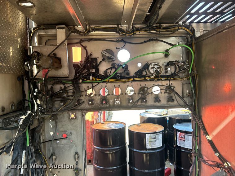 image for item DO7471 2007 Spartan Gladiator Classic pumper fire truck