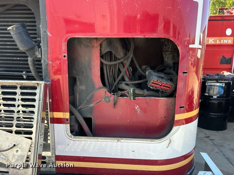 image for item DO7471 2007 Spartan Gladiator Classic pumper fire truck