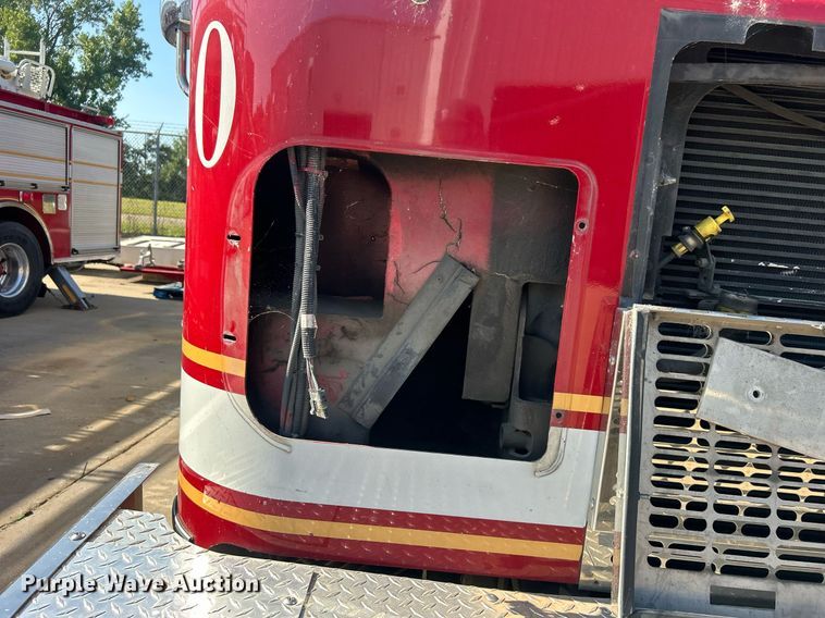 image for item DO7471 2007 Spartan Gladiator Classic pumper fire truck