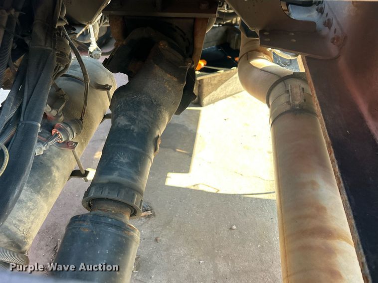 image for item DO7471 2007 Spartan Gladiator Classic pumper fire truck