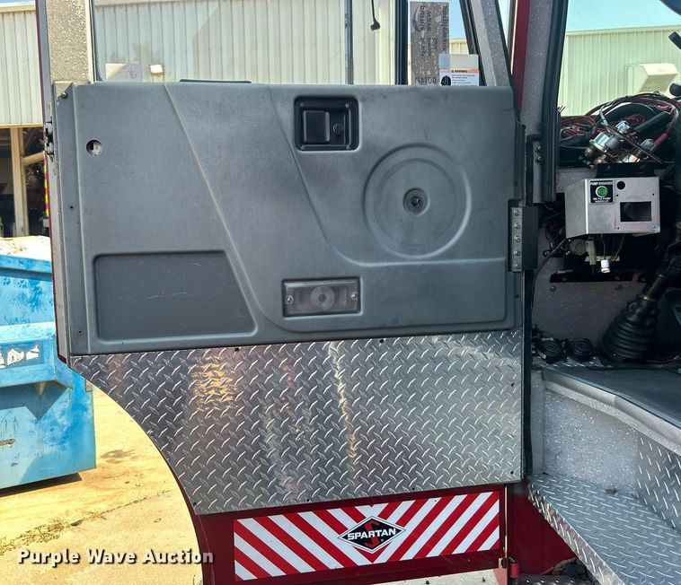 image for item DO7471 2007 Spartan Gladiator Classic pumper fire truck