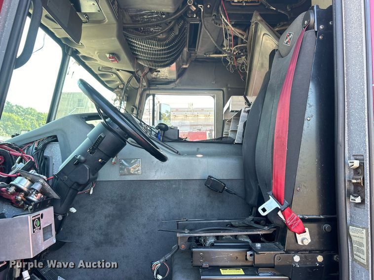 image for item DO7471 2007 Spartan Gladiator Classic pumper fire truck