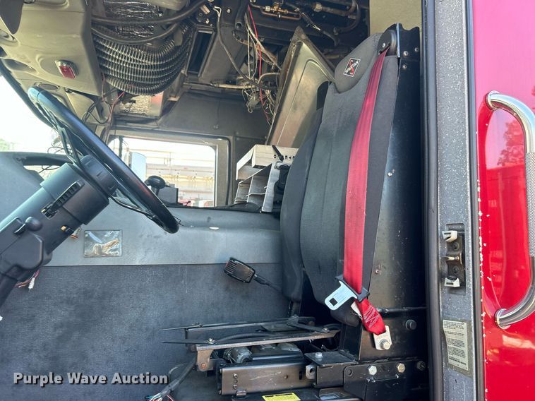 image for item DO7471 2007 Spartan Gladiator Classic pumper fire truck