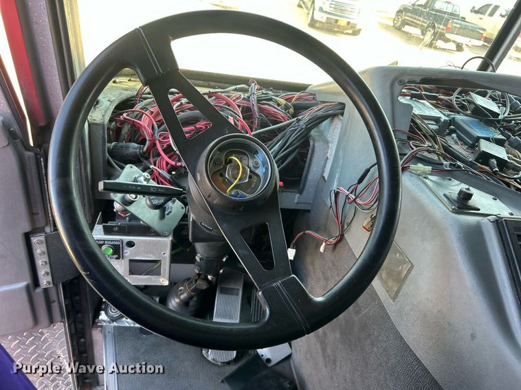 image for item DO7471 2007 Spartan Gladiator Classic pumper fire truck