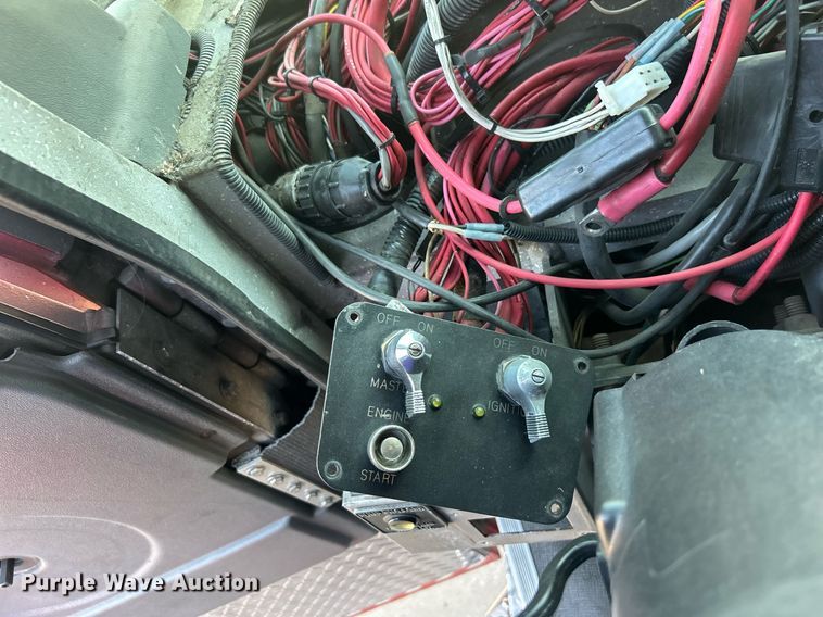 image for item DO7471 2007 Spartan Gladiator Classic pumper fire truck