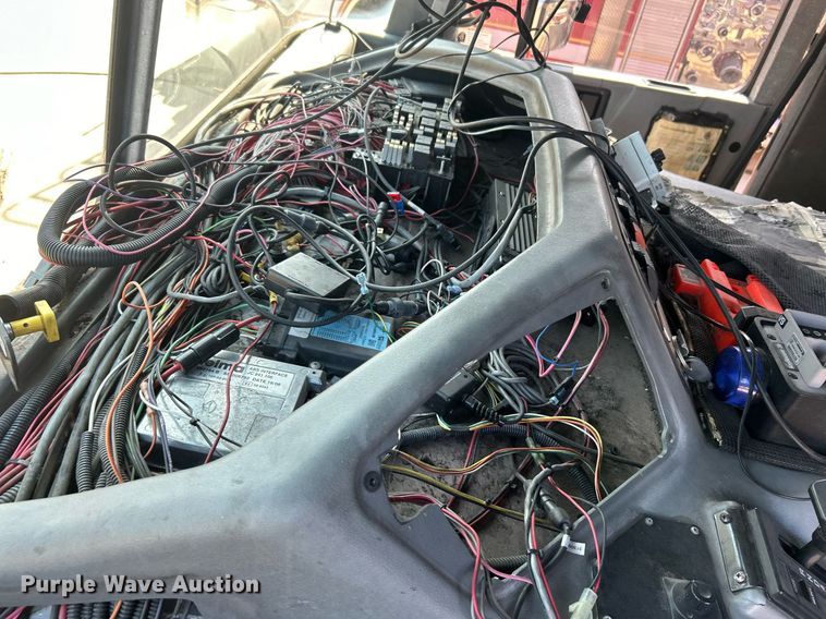 image for item DO7471 2007 Spartan Gladiator Classic pumper fire truck