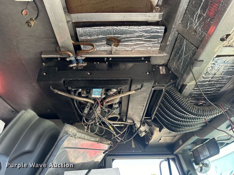 image for item DO7471 2007 Spartan Gladiator Classic pumper fire truck