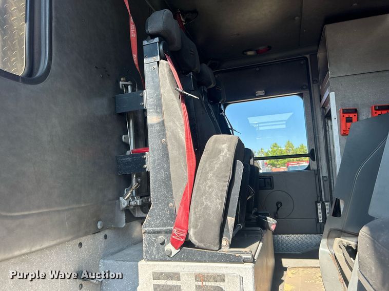 image for item DO7471 2007 Spartan Gladiator Classic pumper fire truck