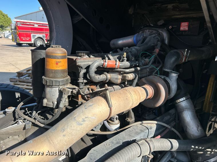 image for item DO7471 2007 Spartan Gladiator Classic pumper fire truck