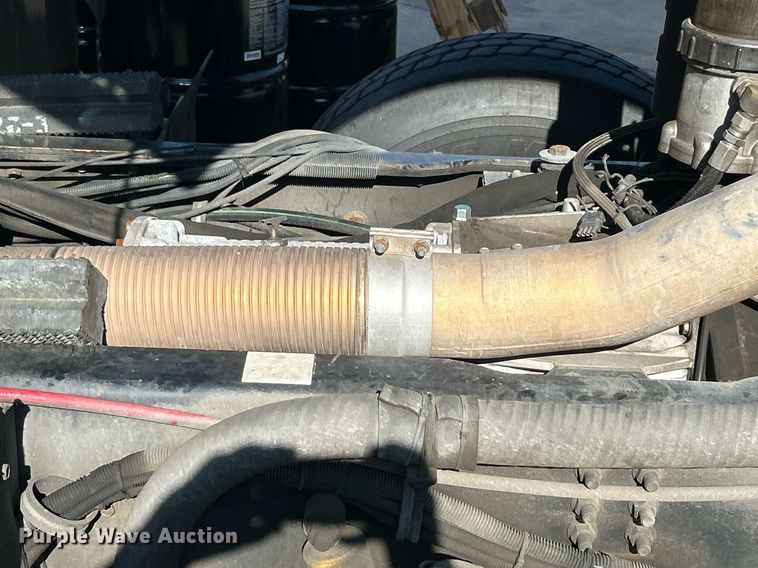 image for item DO7471 2007 Spartan Gladiator Classic pumper fire truck